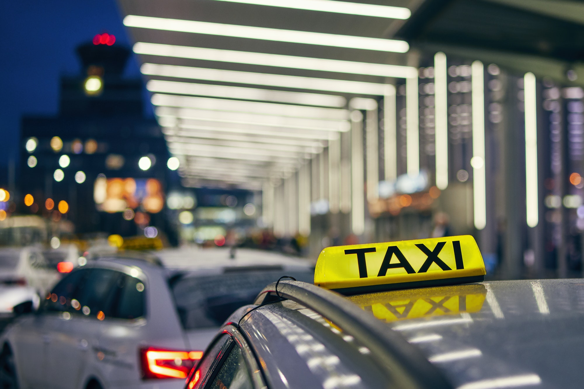 lighting-taxi-sign.jpg lighting-taxi-sign.jpg